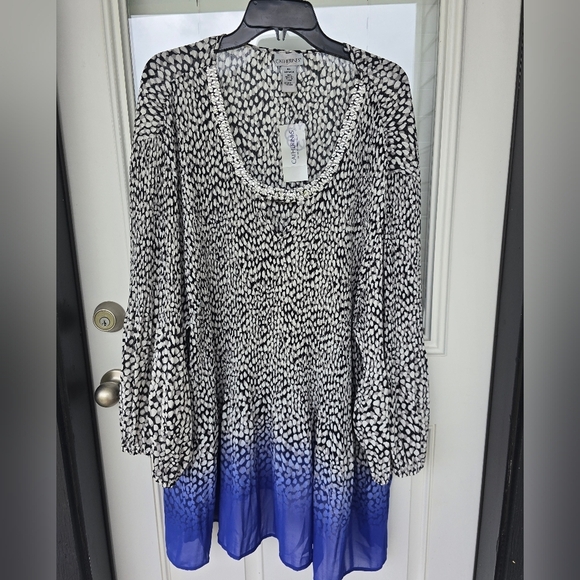 Catherines Tunic Blouse Womens 5X Plus Front Cutout Ombre Embellished New - Picture 2 of 16